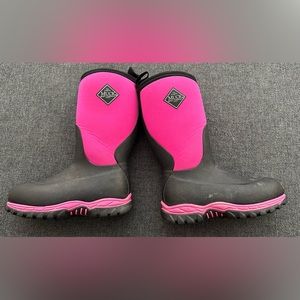 Kids Muck Rugged ll Boots size 13